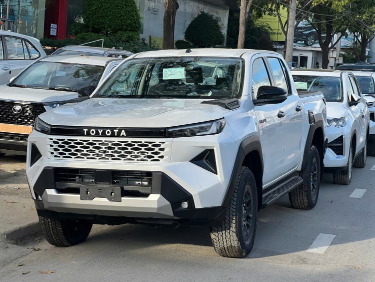 Toyota Hilux Standard 2.8 4×2 MT