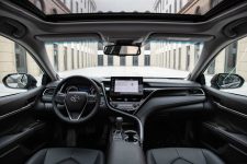Toyota Camry 2.5HEV MID